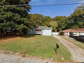 Foreclosed Home - 2762 WEDGEWOOD TER, 30032