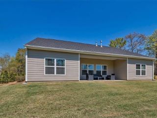 Foreclosed Home - List 100906005