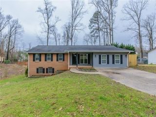 Foreclosed Home - 1635 RAMBLING WOODS DR, 30043