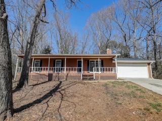 Foreclosed Home - 392 TROTTERS RDG, 30043