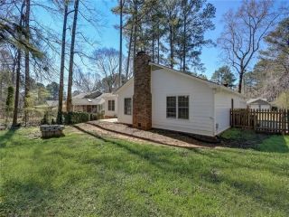 Foreclosed Home - 1562 BENTWOOD DR SW, 30047