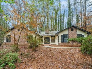 Foreclosed Home - 3674 HUNTING RIDGE DR SW, 30047