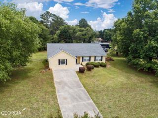 Foreclosed Home - 3102 OLD OAK DR, 30052