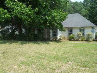 Foreclosed Home - 827 ALTA CT, 30058