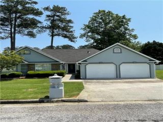 Foreclosed Home - 1110 SHADY CREEK DR, 30058