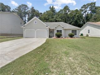 Foreclosed Home - 891 STONEBROOK DR, 30058