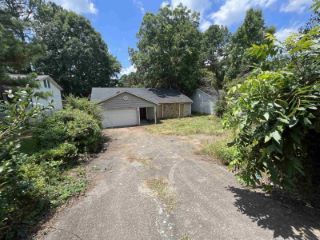 Foreclosed Home - 2073 PHILLIPS RD, 30058
