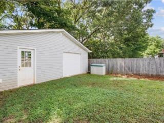 Foreclosed Home - 245 MACHELLE LN SW, 30064