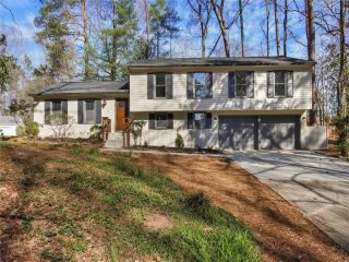 Foreclosed Home - 392 LAMPLIGHTER LN SE, 30067