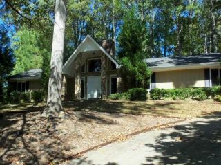 Foreclosed Home - 300 WICKERBERRY LN, 30075