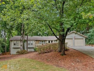 Foreclosed Home - 2440 ROXBURGH DR, 30076