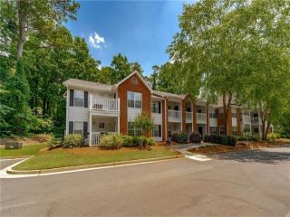 Foreclosed Home - 514 STREAMSIDE DR # 514, 30076