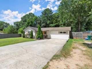 Foreclosed Home - 2836 HALL DR SE, 30082