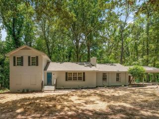 Foreclosed Home - 300 GREENHAVEN RD, 30087