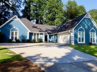 Foreclosed Home - 752 STONE BREEZE LN, 30087