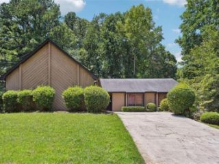 Foreclosed Home - 1655 PINEFORD CT, 30088