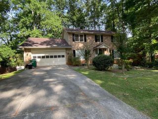 Foreclosed Home - 5042 FIELDGREEN XING, 30088