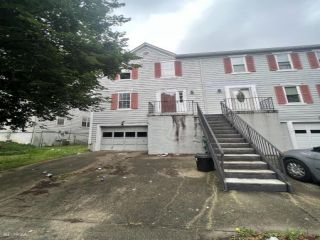 Foreclosed Home - 6609 MEADOW GREEN CIR, 30092