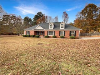 Foreclosed Home - 92 RED OAK DR, 30116