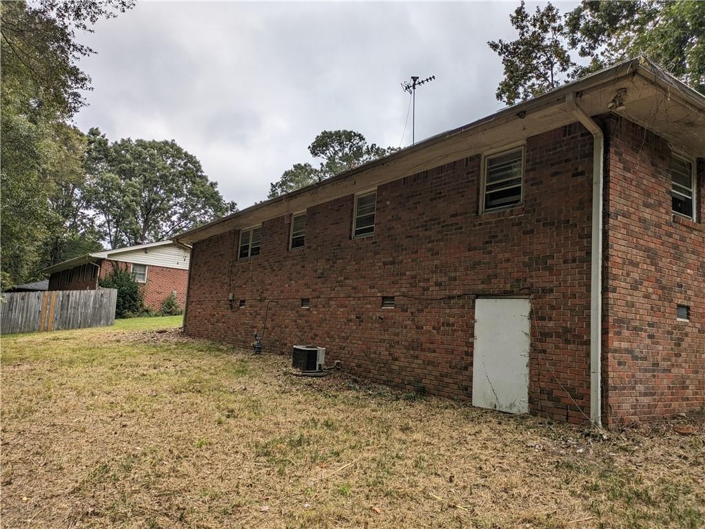 Foreclosed Home - 6489 N SWEETWATER RD, 30122