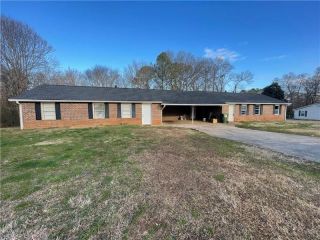 Foreclosed Home - 7324 CAVE SPRING RD SW, 30124