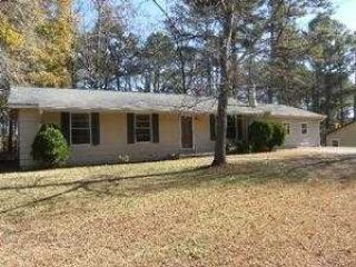 Foreclosed Home - 495 PINELAND RD SW, 30126