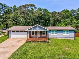 Foreclosed Home - 4101 PARTRIDGE DR, 30135