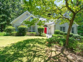 Foreclosed Home - 5188 HOLLY SPRINGS DR, 30135