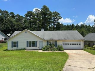 Foreclosed Home - 4800 PAULINE RD, 30135