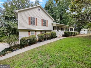 Foreclosed Home - 101 RAINBOW LN, 30141