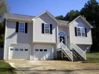 Foreclosed Home - 236 WHISPERING WATERS DR, 30143