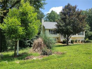 Foreclosed Home - 236 TIMBERLINE DR, 30143