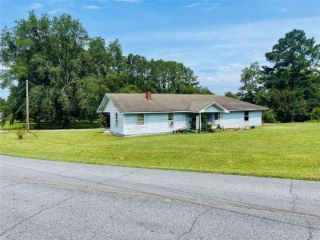 Foreclosed Home - 220 CARLTON DR, 30153
