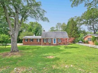 Foreclosed Home - 227 W LAKESHORE DR SE, 30161