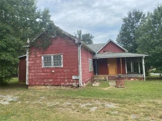 Foreclosed Home - 148 OREBURG RD SW, 30165