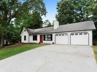 Foreclosed Home - 19 INDIAN SPRINGS DR NE, 30171