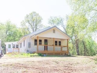 Foreclosed Home - 1933 PLEASANT HILL RD, 30175