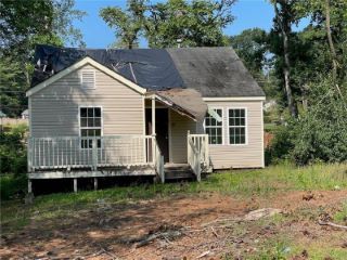Foreclosed Home - 1313 GREENBRIAR DR, 30223