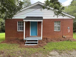 Foreclosed Home - 302 SPRING ST, 30223