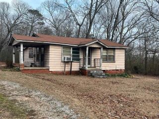Foreclosed Home - 926 GREER RD, 30223