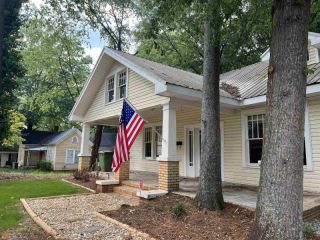 Foreclosed Home - 715 W POPLAR ST, 30224