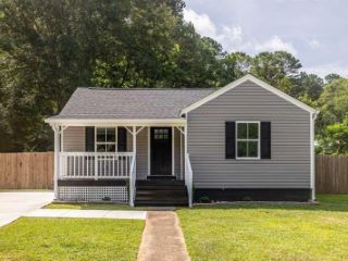 Foreclosed Home - 203 WHITE ST, 30230