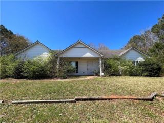 Foreclosed Home - 462 OLD TREE DR, 30233