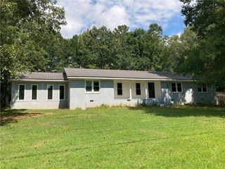 Foreclosed Home - 296 OAKHILL DR, 30233