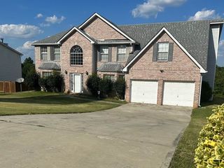 Foreclosed Home - 9410 DEER CROSSING DR, 30236