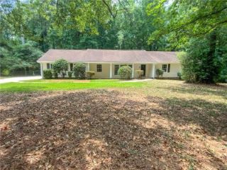 Foreclosed Home - 1621 CHRISTOPHER DR, 30236