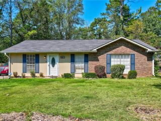 Foreclosed Home - 162 SEDGEFIELD DR, 30236