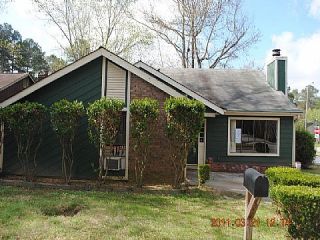 Foreclosed Home - 876 KENWOOD LN, 30238