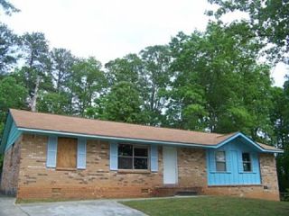 Foreclosed Home - 10202 FOXFIRE TER, 30238