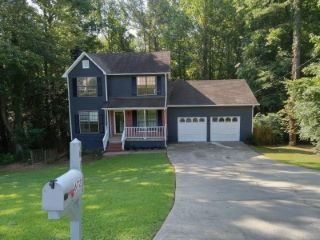 Foreclosed Home - 672 RIVER BEND DR, 30238
